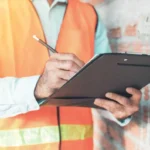 Immagine preposto che esegue controlli di sicurezza